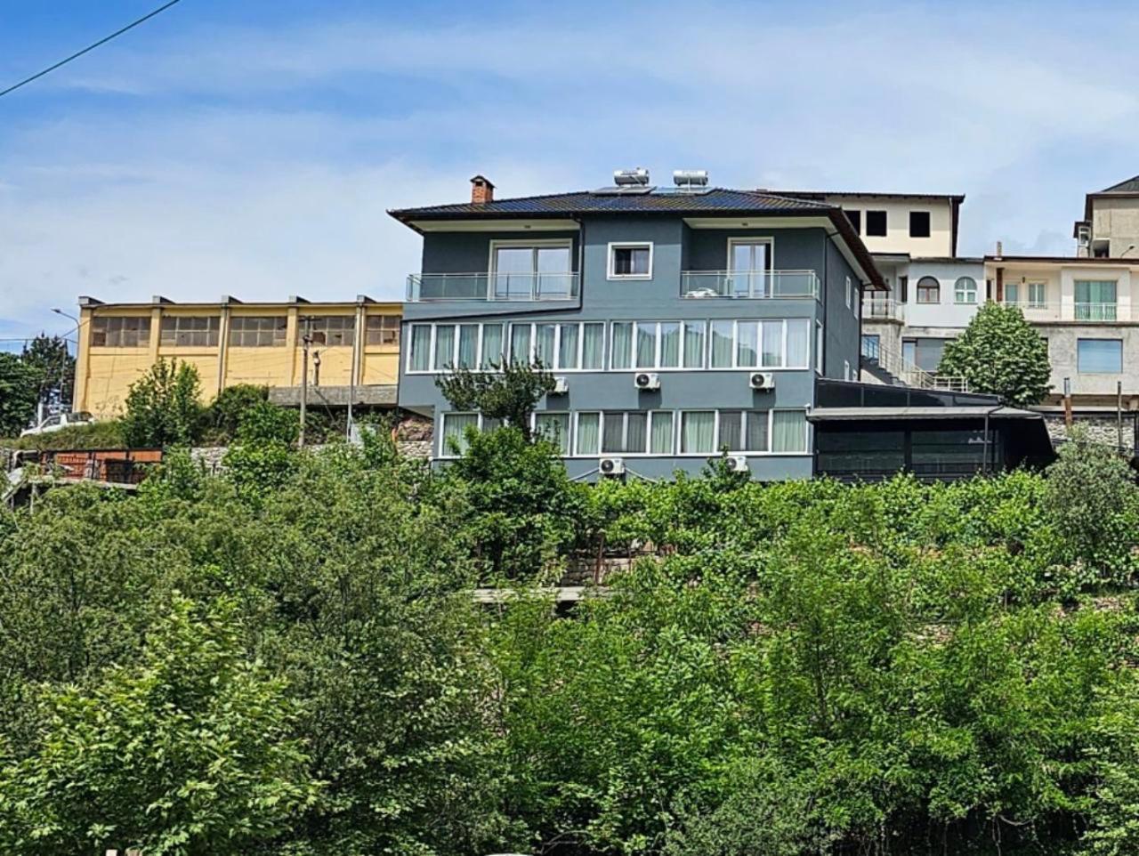 Hotel 12 Librazhd